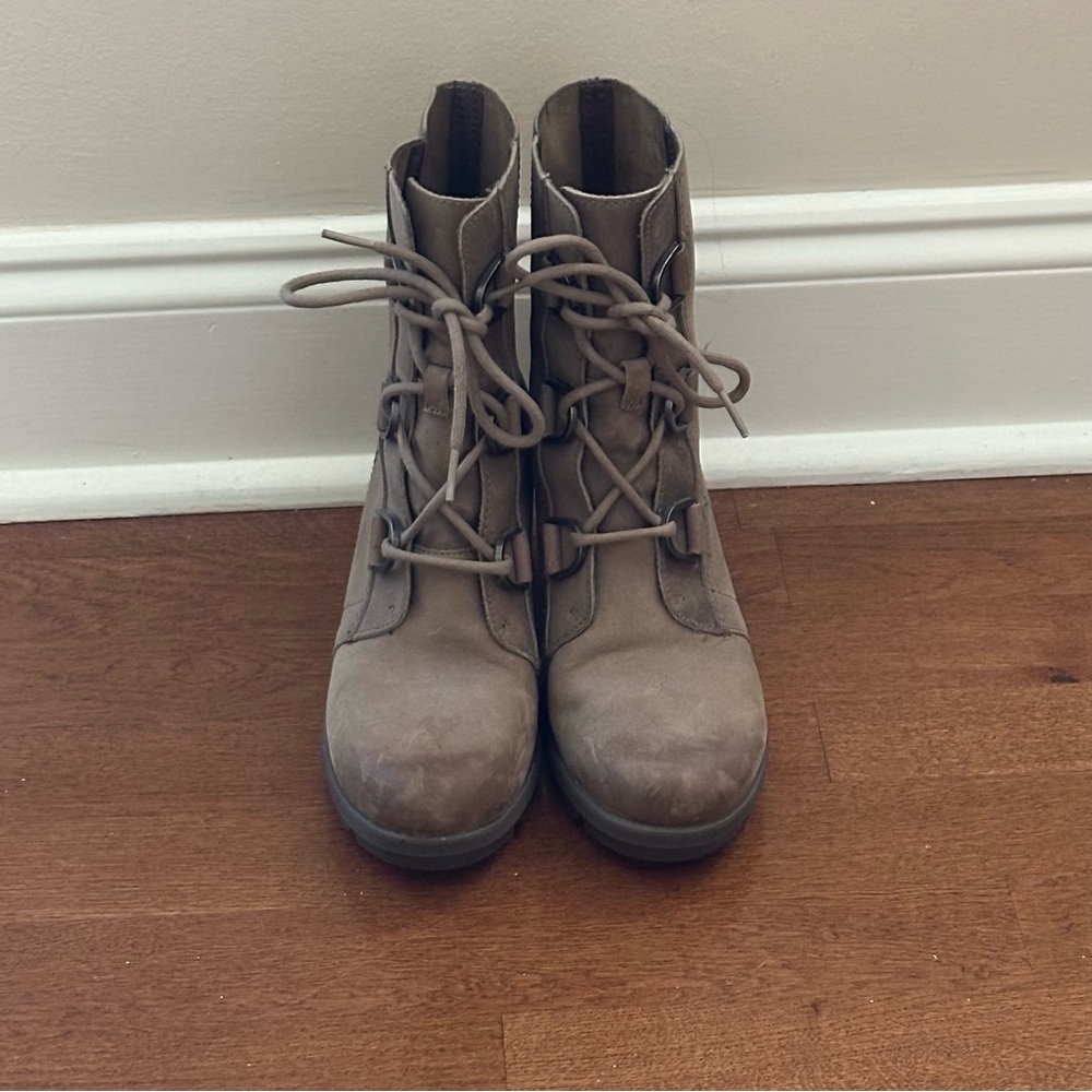 Sorel Joan of Arctic Wedge Women's Lace-Up Ankle Boots - Brown